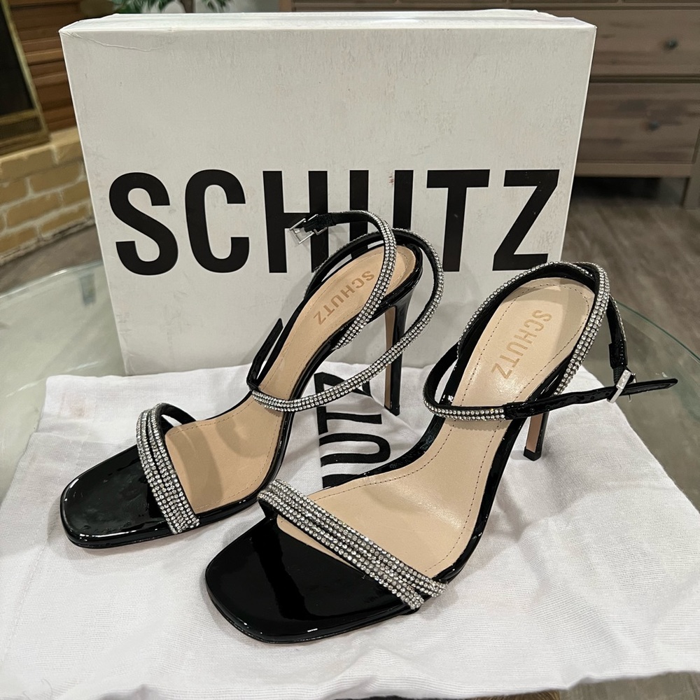 SALE✨SHUTZ Altina Glam Sandals in black ❤️